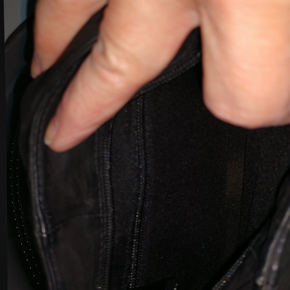 Women's Black and White purse - Picture 3 of 5